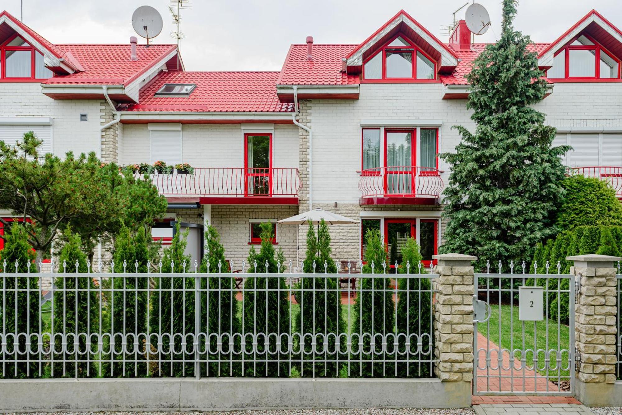 Family Inn Cottage With Terrace パランガ エクステリア 写真